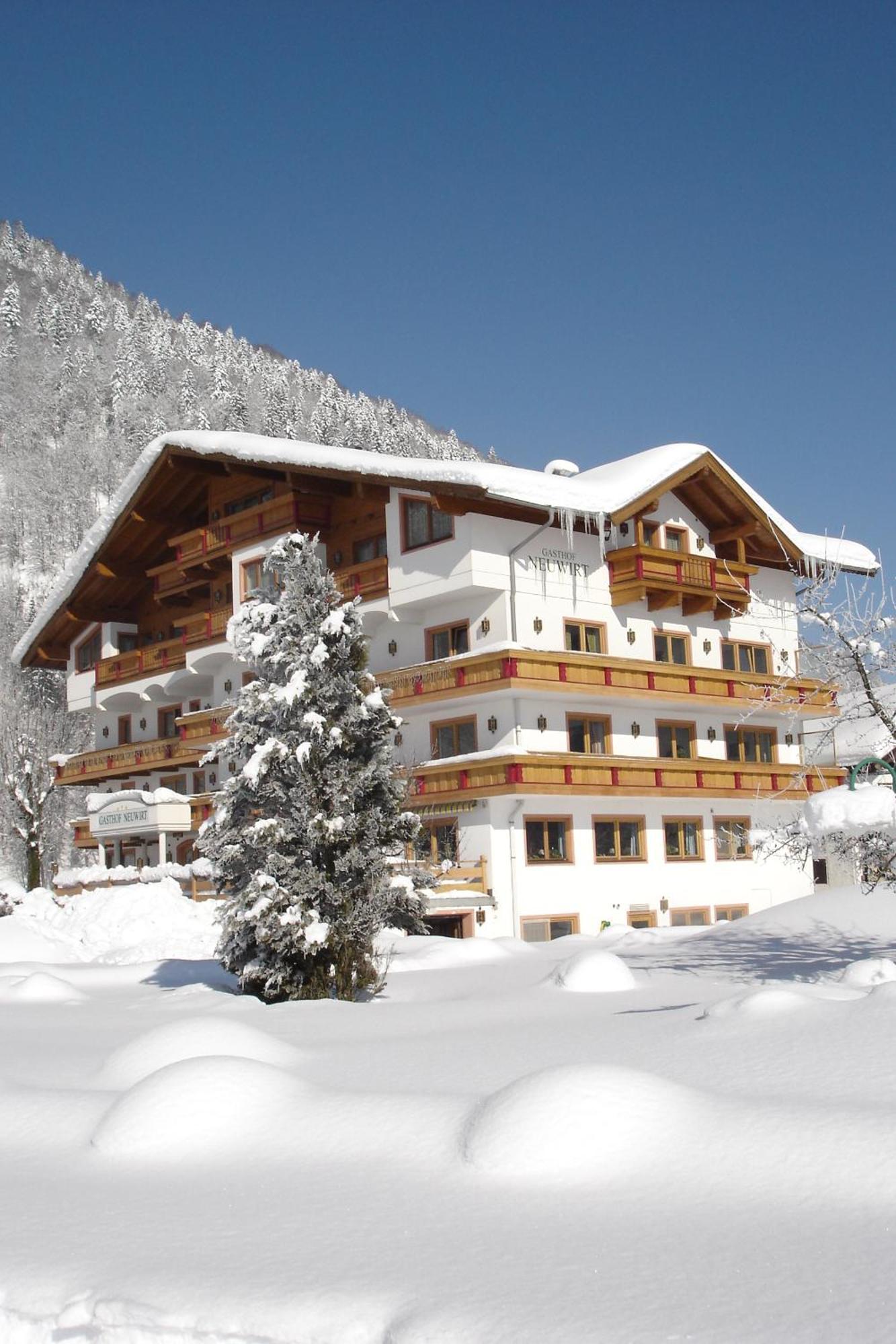 Hotel Neuwirt Kirchdorf in Tirol Bagian luar foto