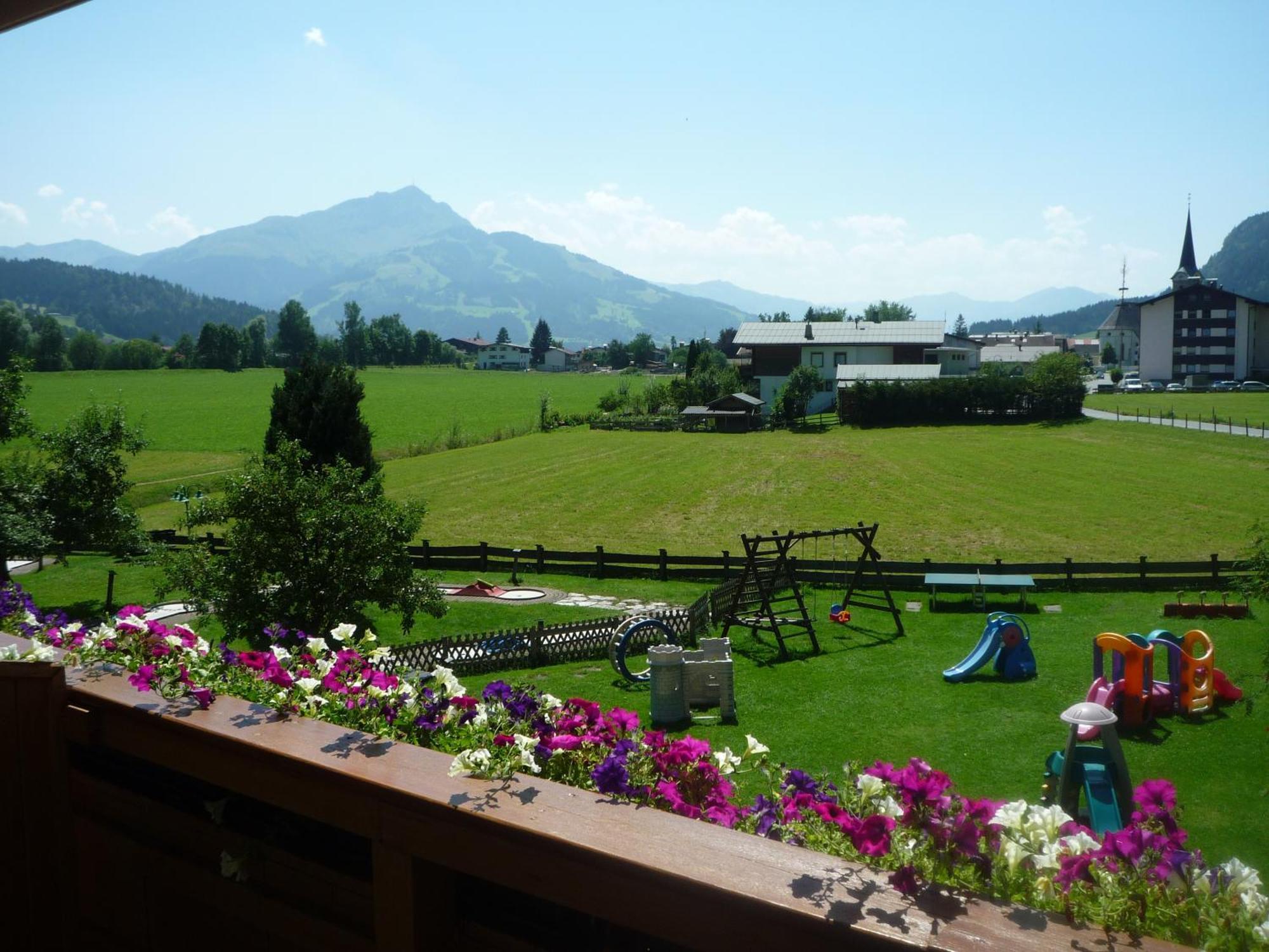 Hotel Neuwirt Kirchdorf in Tirol Bagian luar foto