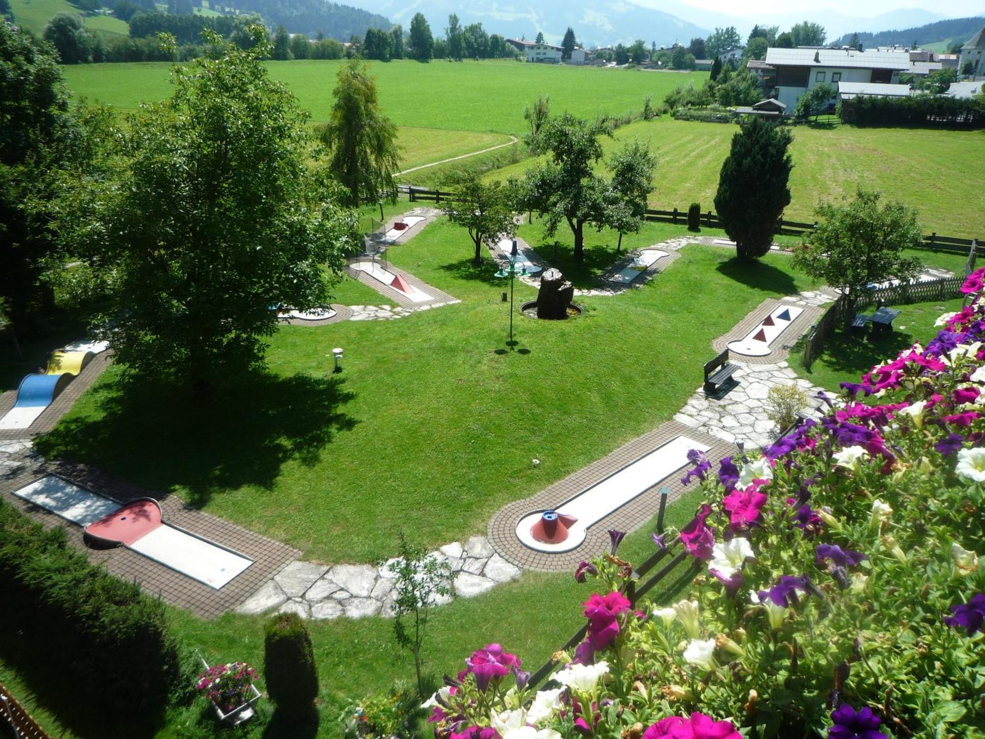 Hotel Neuwirt Kirchdorf in Tirol Bagian luar foto