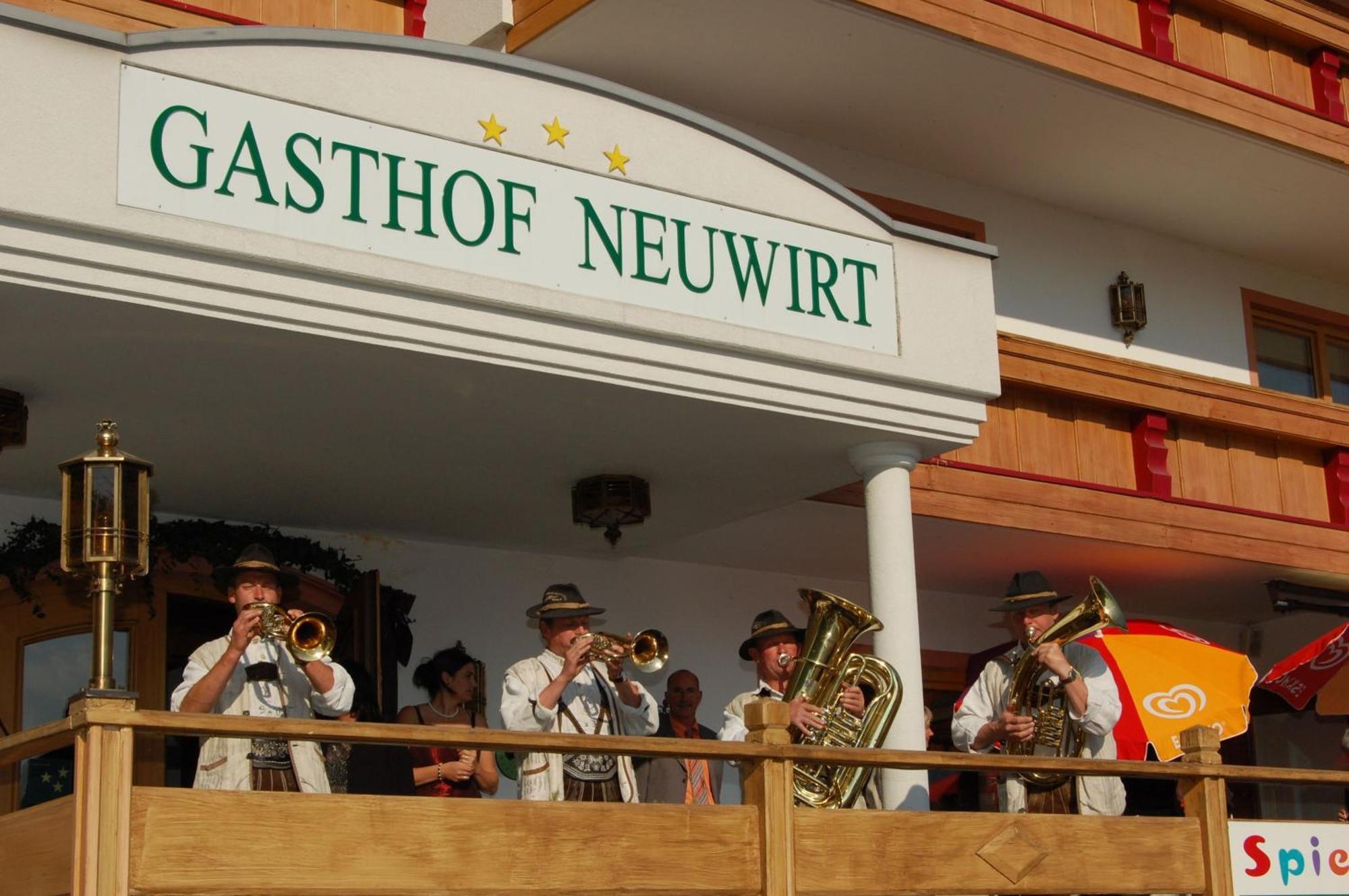 Hotel Neuwirt Kirchdorf in Tirol Bagian luar foto